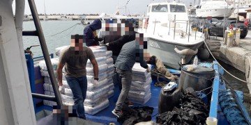 Προφυλακίστηκε το πλήρωμα του πλοίου που μετέφερε 1,3 τόνους κάνναβη