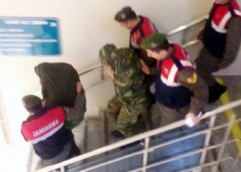 Παραμένουν στις φυλακές Αδριανούπολης οι δύο Έλληνες στρατιωτικοί