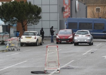 Η Γαλλία τιμά τα θύματα της τζιχαντιστικής επίθεσης