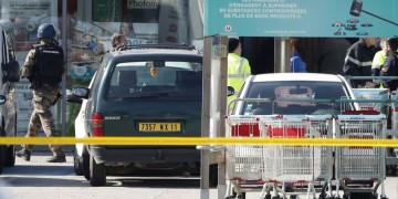 Γαλλία: Νεκρός ο δράστης της ομηρίας – Σκότωσε τρία άτομα