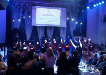 Ο παλμός της ποντιακής νεολαίας χτύπησε δυνατά στο χορό των «Ακριτών» Σταυρούπολης