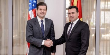 ΗΠΑ: Ελλάδα και πΓΔΜ να καταλήξουν μόνες τους σε λύση στο θέμα της ονομασίας