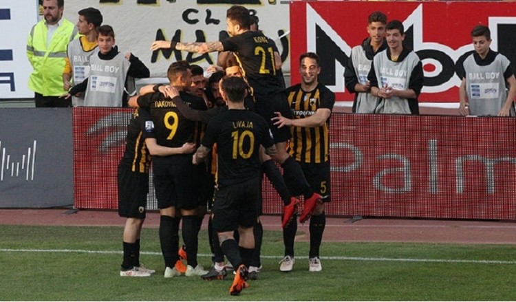 Super League: Αποθέωση για την πρωταθλήτρια ΑΕΚ στο ΟΑΚΑ
