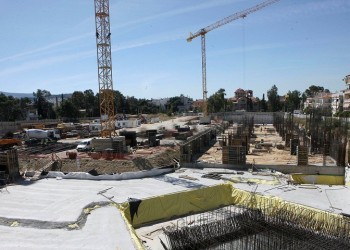 Με γοργούς ρυθμούς και υπό το βλέμμα των φιλάθλων χτίζεται το νέο γήπεδο της ΑΕΚ
