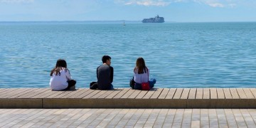 BBC: Η Ελλάδα προσπαθεί να σταματήσει τη φυγή νέων επιστημόνων