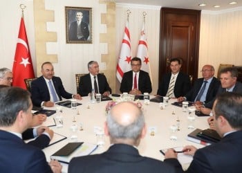 Μοντέλο συνομοσπονδίας ή δύο κρατών πρότεινε για την Κύπρο ο Τσαβούσογλου