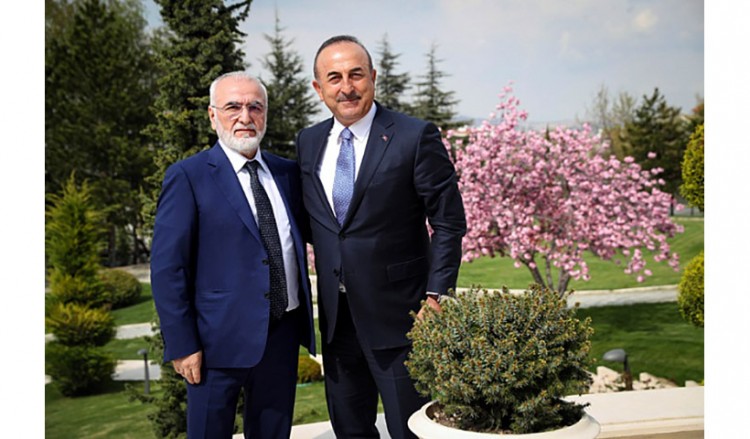 Γιατί ο Τσαβούσογλου συναντήθηκε με τον Ιβάν Σαββίδη στην Άγκυρα