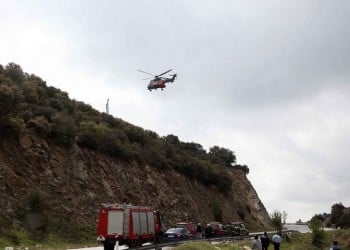 Επιχείρηση απεγκλωβισμού κατοίκων στην Οξυά Καρδίτσας (βίντεο)