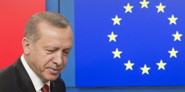 Στις Βρυξέλλες ο Ερντογάν – Έθεσε ήδη θέμα για τη συμφωνία για το Μεταναστευτικό