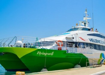Μηχανική βλάβη στο FLYINGCAT 6 στα ανοιχτά της Αίγινας