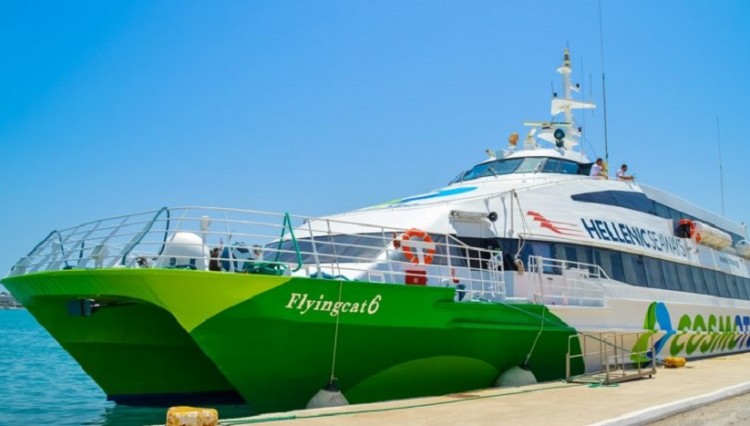 Μηχανική βλάβη στο FLYINGCAT 6 στα ανοιχτά της Αίγινας