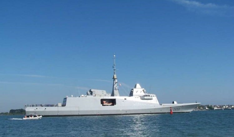 Ρωσικό μαχητικό πέταξε πάνω από γαλλικό πολεμικό πλοίο