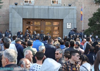 Συλλήψεις στις αντικυβερνητικές διαδηλώσεις στο Ερεβάν