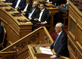 Γιούνκερ στη Βουλή για τους Έλληνες στρατιωτικούς και για το όνομα της πΓΔΜ