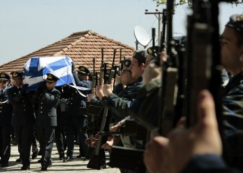 Ανείπωτος θρήνος στο τελευταίο αντίο στον Γεώργιο Μπαλταδώρο (φωτο)