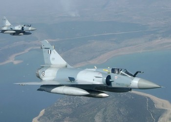 Εικονική αερομαχία στο Αιγαίο: Ελληνικό Mirage καταδιώκει τουρκικό F-16 (βίντεο)