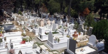 Στο νεκροταφείο επικεντρώνονται οι έρευνες για το φόνο της Δώρας Ζέμπερη