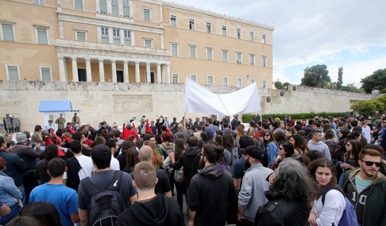 Τρεις συγκεντρώσεις και πορείες εργαζομένων σήμερα στην Αθήνα για ΔΕΗ, συντάξεις, νοσοκομεία