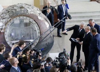 Ο Πούτιν σε προσομοιωτή διαστημοπλοίου – Προανήγγειλε ρωσική αποστολή στο φεγγάρι