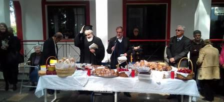 Ταφικό έθιμο στη Νέα Κρώμνη Δράμας την Κυριακή του Θωμά - Cover Image