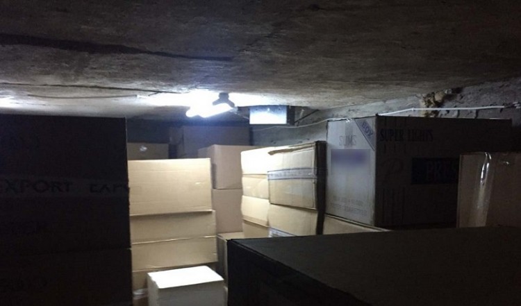 Σπείρα διακινούσε λαθραία τσιγάρα στη Θεσσαλονίκη – Συνελήφθησαν ομογενείς και ένας Έλληνας (φωτο)