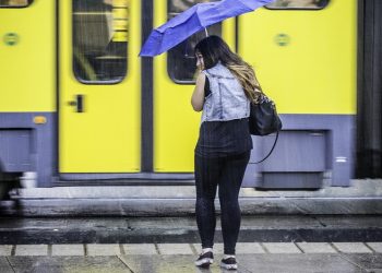 Άστατος καιρός σήμερα με βροχές και σποραδικές καταιγίδες