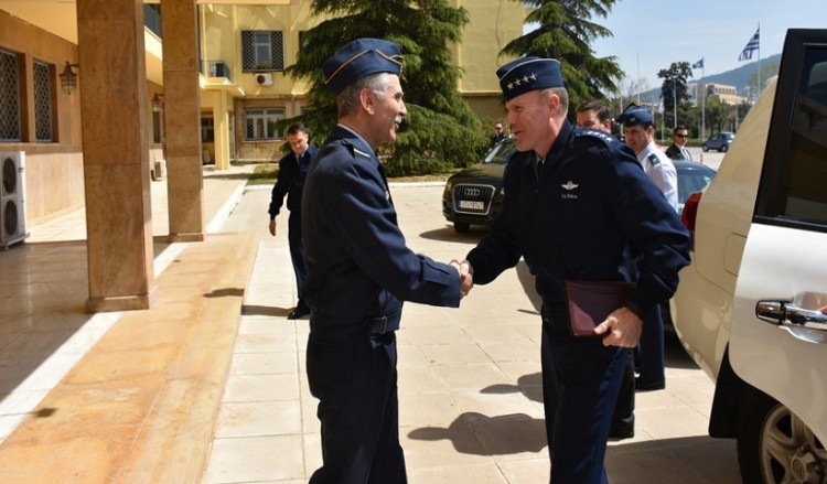 Ο διοικητής των αεροπορικών δυνάμεων του ΝΑΤΟ στο Γενικό Επιτελείο Αεροπορίας