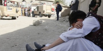 Δεκάδες νεκροί και τραυματίες από έκρηξη βόμβας σε τέμενος στο Αφγανιστάν