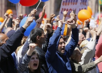 Διαδηλώνουν υπέρ της εκλογής Πασινιάν οι Αρμένιοι