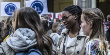 Διαδήλωση μαθητών στο Βέλγιο υπέρ των αρχαίων ελληνικών και των λατινικών!