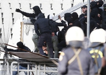 Ένταση μέσα και έξω από το ΟΑΚΑ
