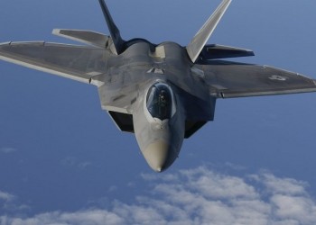 Αμερικανικά μαχητικά πέμπτης γενιάς F-22 Raptor στη Λάρισα (φωτο)