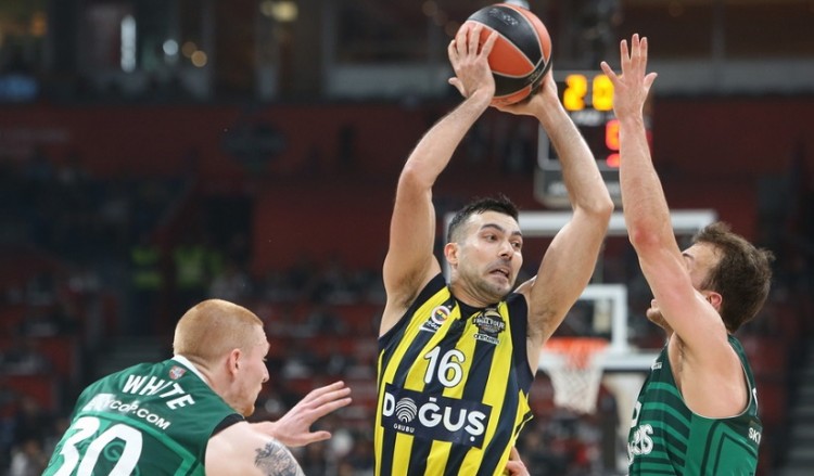 Euroleague: Στον τελικό Φενέρμπαχτσε και Ρεάλ Μαδρίτης