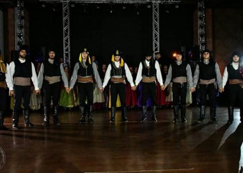 Στιγμιότυπα από τον ετήσιο χορό του Συλλόγου Ποντίων Φοιτητών Βόλου (βίντεο, φωτο) - Media Gallery