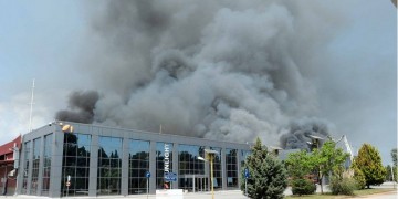 Υπό έλεγχο η φωτιά στο εργοστάσιο μπαταριών στο Όλβιο Ξάνθης