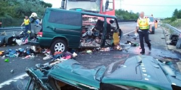 Έκανε live στο Facebook και τράκαρε με φορτηγό (βίντεο)