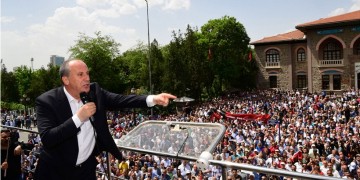 Τουρκία: «Ας αναμετρηθούμε σαν άνδρες» κάλεσε τον Ερντογάν ο υποψήφιος της αντιπολίτευσης