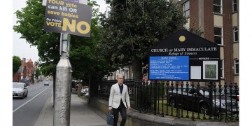 Ιστορικό δημοψήφισμα για τις αμβλώσεις στην Ιρλανδία