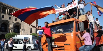 Πασινιάν: Όλα κοινοβουλευτικά κόμματα θα με στηρίξουν, σταματήστε τις κινητοποιήσεις