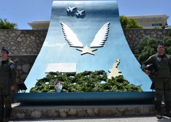 Τίμησαν τη μνήμη του σμηναγού Κώστα Ηλιάκη στην Κάρπαθο