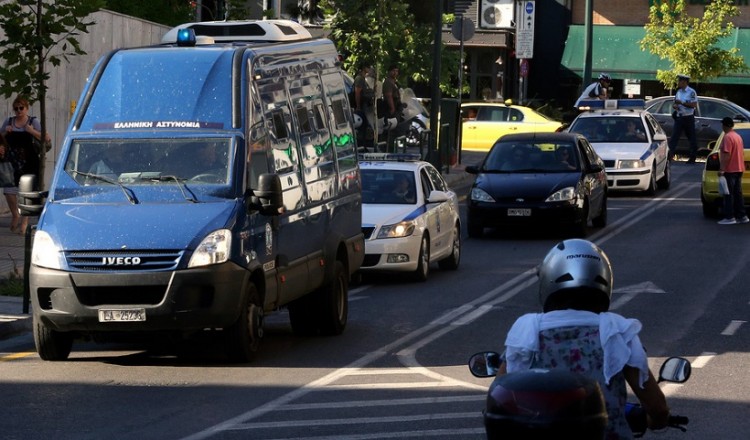 Αλβανοί βαρυποινίτες οι δύο δραπέτες του Πειραιά