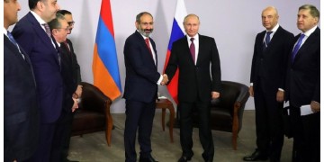 Στιγμιότυπο από προηγούμενη συνάντηση του Νικόλ Πασινιάν με τον Βλαντίμιρ Πούτιν (φωτ. αρχείου: EPA)