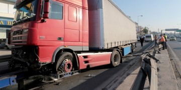 Τροχαίο στον Κηφισό: Βαρύ κατηγορητήριο για τον οδηγό της νταλίκας