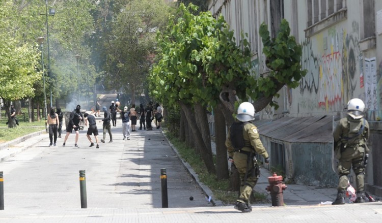Επεισόδια στο Πολυτεχνείο μετά την πορεία της Πρωτομαγιάς