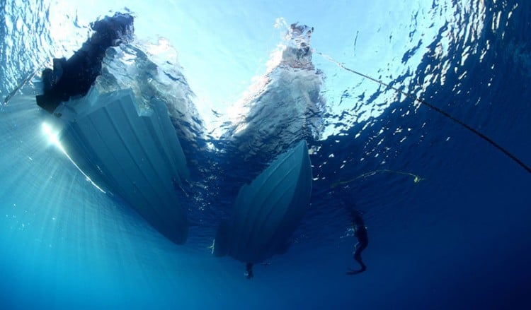 Ο δύτης-θρύλος Κώστας Θωκταρίδης μιλά για το απέραντο γαλάζιο και τα διάσημα ναυάγια στην Ελλάδα