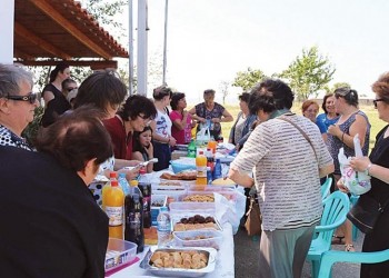 Θρυλόριο: Αποχαιρετιστήριο τραπέζι στις ψυχές των αγαπημένων τους