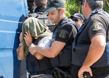Ελεύθερος και δεύτερος Τούρκος στρατιωτικός