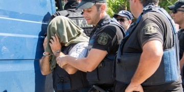 Ελεύθερος και δεύτερος Τούρκος στρατιωτικός