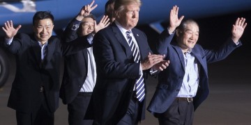 Στις 12 Ιουνίου στη Σιγκαπούρη η συνάντηση του Τραμπ με τον Κιμ Γιονγκ Ουν