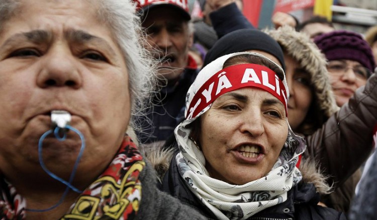 Οι Αλεβίτες συμμαχούν με τους Κούρδους και το HDP για να επιβιώσουν
